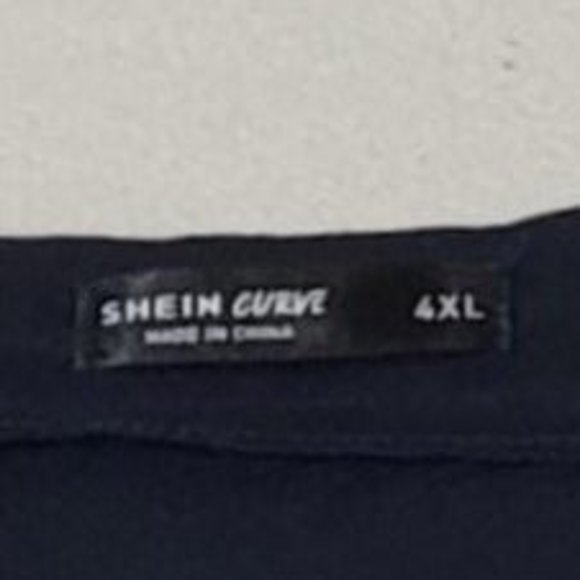 Shein crop top mandarin collar keyhole navy 4x plus - Picture 9 of 9